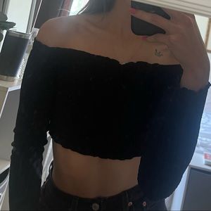Long sleeve crop top